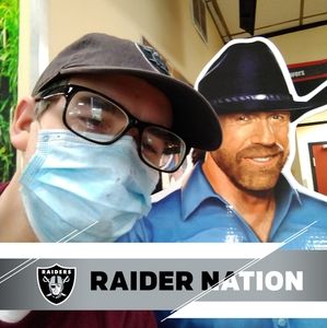 Meet your Posher, Tom